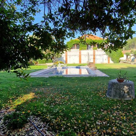 Casa Nikana Turcifal Extérieur photo